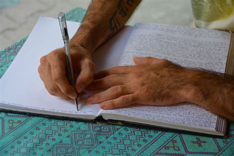Banco De Imagens Caderno Escrevendo Trabalhos Mão Trabalhando