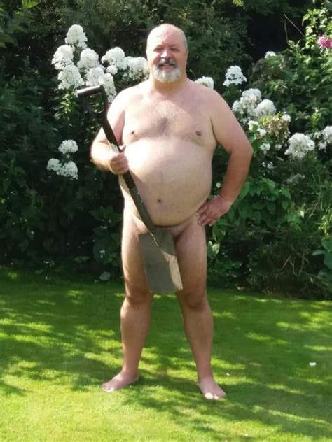 Fenbearuk On Twitter Happy World Naked Gardening Day Gaybear