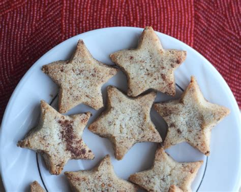 Dec 10, 2018 · polvorones (which happens to be the name for like 4 different cookies) are essentially mexico's version of the sugar cookie but colored with yellow or pink food coloring. Keto Biscochictos : Traditional New Mexican Christmas Cookies