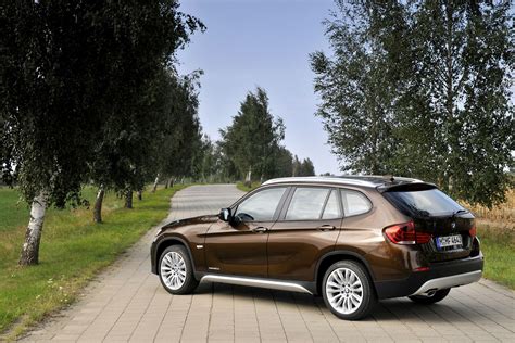 We review the 2018 bmw x1, runt of the company's growing suv/crossover litter. Photo Gallery: BMW X1 in Marrakesh Brown color