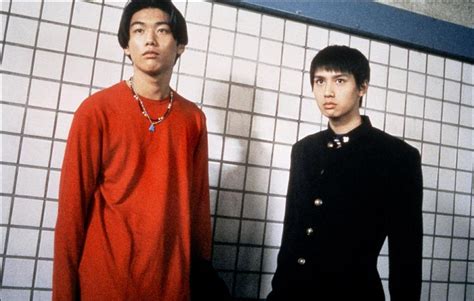 北野武 / 椎名桔平 / 加濑亮 / 小日向文世 / 北村总一朗 / 坂田聪 / 三浦诚己 / 柄本时生 / 野中隆光 / 江藤淳 / 樋渡真司 / 槙田雄司 / 黑田大辅 / 椎名英姬 / 小林晃子 / 渡边奈绪子 / 塚本高史 / 板谷由夏 / 中野英雄 / 利昂·谢卜利·. 北野武：只有一次的人生，拿出干劲来啊!|界面新闻 · 图片