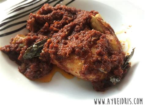 Pedasnya sambal ayam penyet sangat cocok bagi anda pecinta kuliner pedas super gila. Resepi Mudah | Ayam Masak Bali Sedap - Ayue Idris