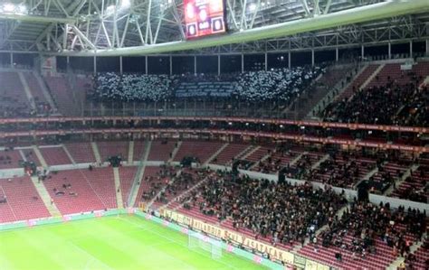 Şampiyonluk hedefimizi hataya geçirme adına ligimizin tecrübeli teknik direktörlerinden samet aybaba ile 2.5 yıllığına anlaşmış. Turkey January 2012