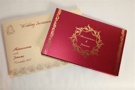 The team here is fully able to weave dreams into reality. Hindu wedding Cards is a well known brand in the UK