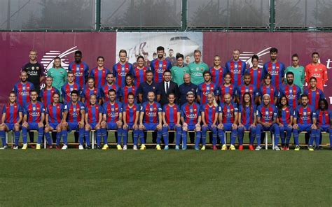 Highest rated fc barcelona fifa 21 items. FC Barcelona's men's and women's first teams pose together ...