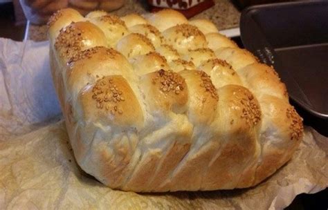 J'avais réalisé cette recette de pain maison sans machine il y a bien longtemps et c'est toujours je peux vous dire que réaliser son propre pain à la maison et à la main est vraiment satisfaisant et je. Pain Maison à la Main - Cuisine de Houda