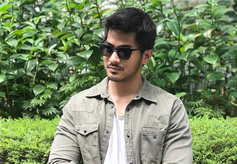 But a chance meeting and a spat over a parking space soon change all that. Biodata Fadlan Hazim Pelakon Drama Cinta Hati Batu - OH ...