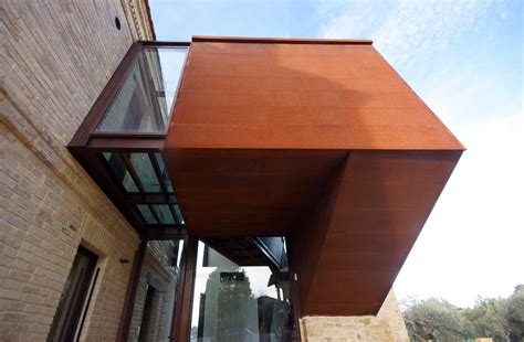 Gallery Of Restored Th Century Home With Corten Addition Rocco