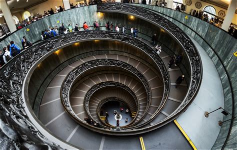 Most Luxurious Staircases in the World - Alux.com