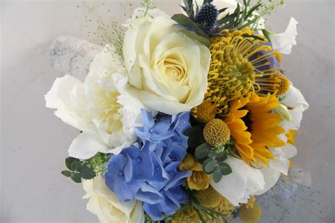 The Flower Magician Gorgeous Happy Sunshine And Seaside Wedding Bouquet