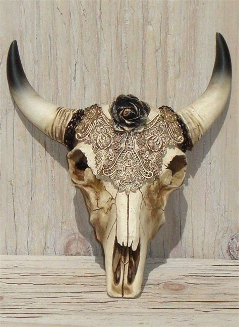 Available in two interesting hues, it'll also add a pop of color to your space. Pin by Sara Hillebrand on Skulls to create | Cow skull decor, Skull decor, Cow skull