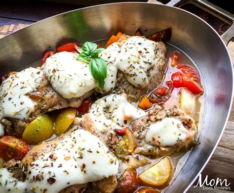 Add the chicken and turn the heat off. One-Skillet Mozzarella Chicken Thighs- Easy #Keto Recipe ...