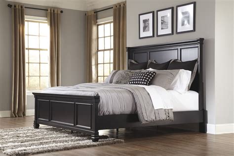 Therefore, while the mattress set is perhaps the most important element of the room in regards to comfort, adding beautiful, functional furniture and accessories is a great way to make the bedroom the most peaceful and relaxing room. B671-58 | Signature by Ashley Greensburg King Panel Bed ...