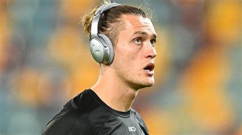 Oscar allen 2020 highlight reel. AFL 2020: Darcy Moore reveals Collingwood hub life ...