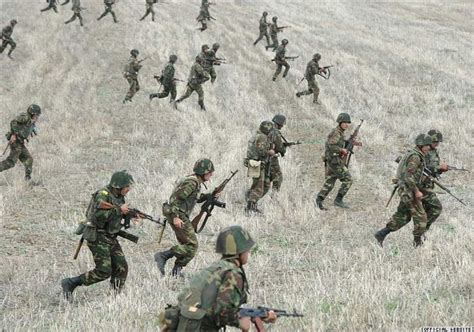 Esa es la razón por la que el azerí, idioma que se habla en azerbaiyán, está muy relacionado con el turco y el turcomano. Armenia prepara acciones contra Azerbaiyán (con imágenes ...