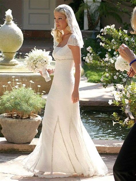 Tori Spelling Memorable Wedding Gowns Tori Spelling Wedding Dress Celebrity Wedding Dresses