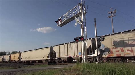 Railroad Crossings Of The Midwest Part 4 Youtube