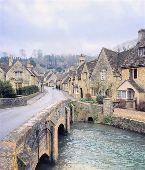 The Prettiest Little Village Of Castle Combe The Village Takes Its