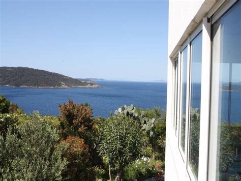 Aider les agences immobilières et les particuliers à vendre leurs biens sur un marché international. appartement ile du levant vue sur mer à vendre Hyeres ...