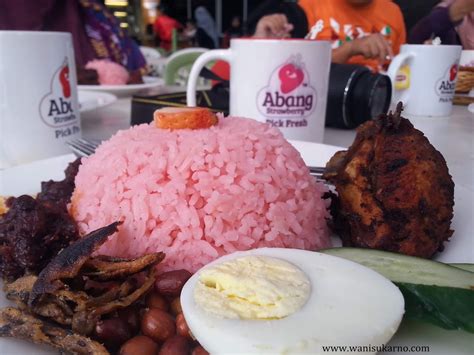 That bring out the best the malay dishes. Nikmati Sarapan Pagi Nasi Lemak Sambal Strawberry Di Abang ...