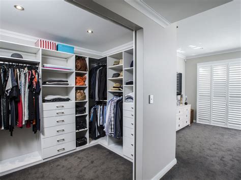 A whole room dedicated to organisation sounds almost too good to be true. Walk-in Wardrobes - Flexi Home Storage Solutions