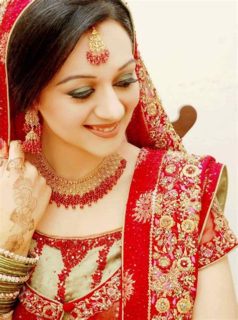 Tips To Apply Bridal Makeup At Home