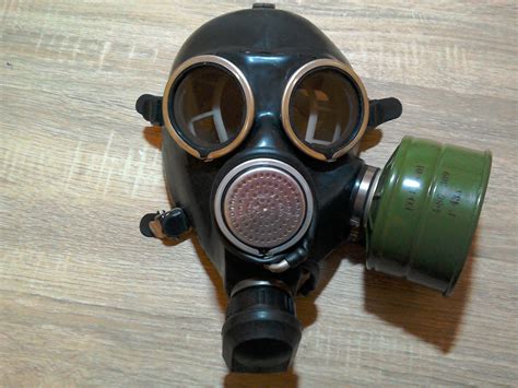 mr aphoristic russian gp 7v gas mask