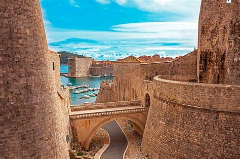 As ilhas canárias, na costa da áfrica, e as ilhas baleares. Viajar a Dubrovnik · Croacia · ByaTrip