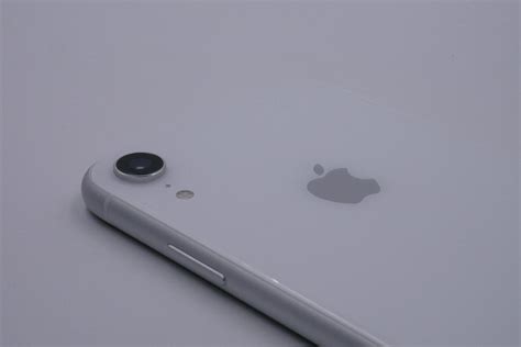 Apple Iphone Xr Unlocked A1984 White 128 Gb Lrws52965 Swappa