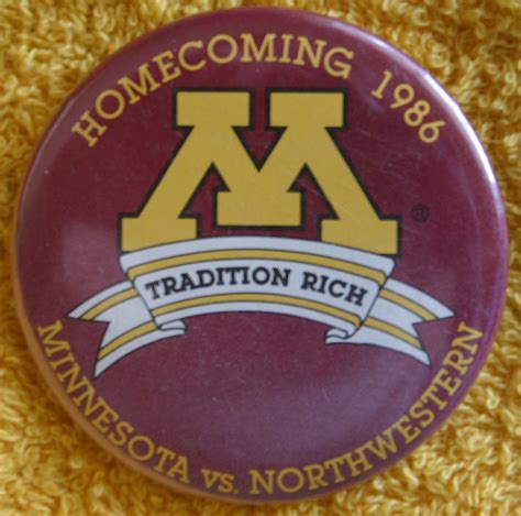 University Of Minnesota Homecoming Buttons 1986