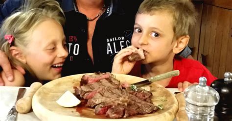 Alimentazione del bambino (accessori per). La carne nell'alimentazione del bambino | Corriamo a Tavola