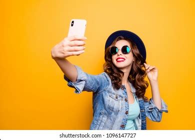 Selfie Images Stock Photos D Objects Vectors Shutterstock