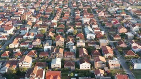 Casas En Un Suburbio Densamente Poblado Zona Suburbana Residencial De