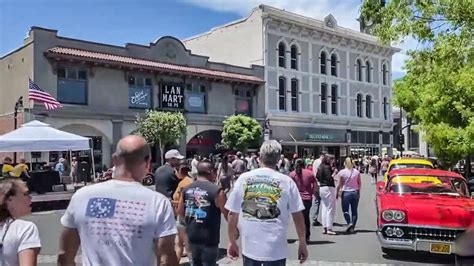 Thousands Attend Petaluma Classic Car Tribute To American Graffiti