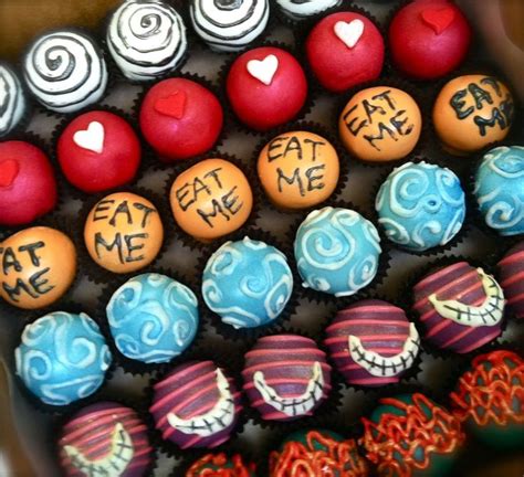 And yet i have only just made my first order of alice cupcakes. Alice in Wonderland #recipes #foods | Party stuff | Pinterest
