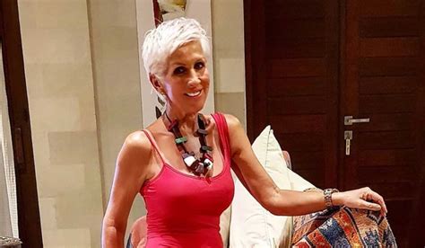 the web discusses a 62 year old grandmother who has the perfect figure like a model