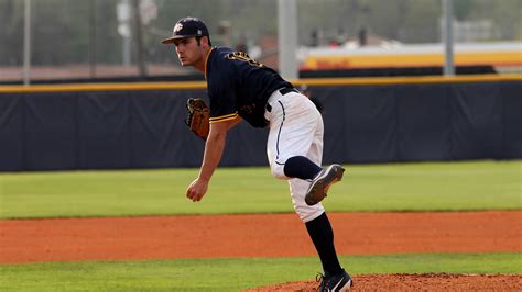 Her connection to him could also explain how davidson first became embroiled with the ocg. Hunter Mullis - 2018 - Baseball - Mississippi College ...