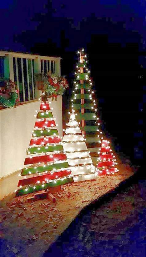 Most Loved Outdoor Christmas Decorations On Pinterest All About Christmas
