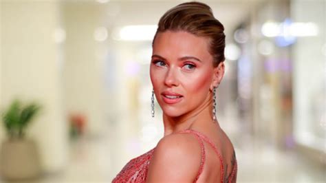 Scarlett Johansson Plans To Establish Her Own Cosmetics Line By 2022