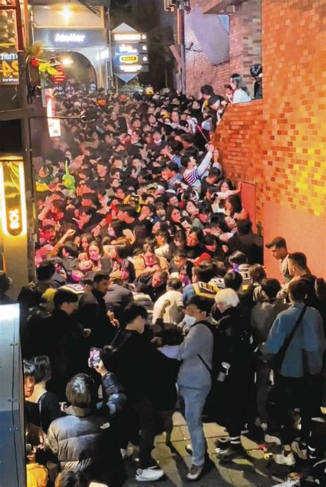 Scenes Of Horror After Halloween Crowd Crush In Narrow Seoul Alley