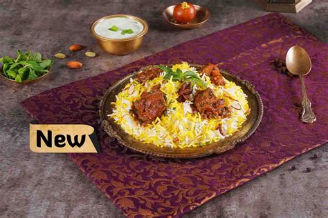 Order Murgh Makhani Butter Chicken Biryani Serves 1 From Behrouz Biryani On Eatsure
