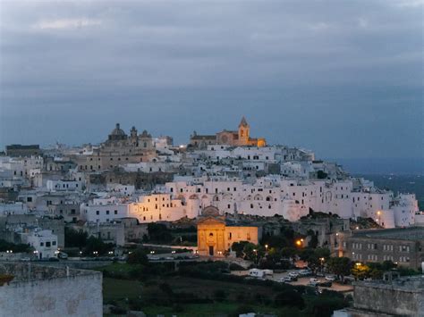 The geography of ostuni is stunning. Sonnenuntergang in Ostuni - Apulien Foto & Bild ...