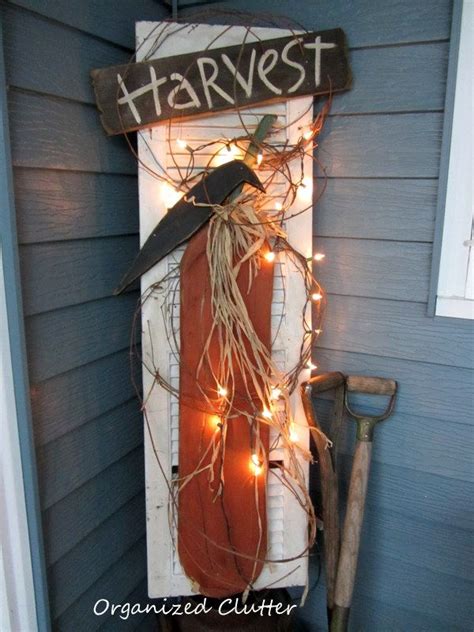 A Rustic And Vintage Fall Covered Patio Fall Wood Crafts