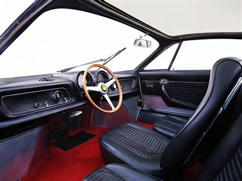 • arcade gameplay at its finest: Ferrari 365 P Berlinetta Speciale (1966) - Old Concept Cars
