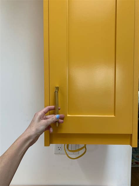 Well, this kitchen may have decided us: The Mindwelling: Kitchen Progress Report | Kitchen cabinet trends, Mustard kitchen, Painting ...