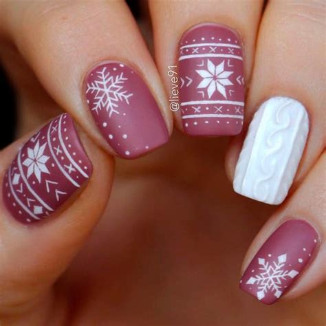 Hey, fashionistas, pretty nail designs is our topic today. 40+ Winter Nails Ideas To Cheer Anyone Up | NailDesignsJournal.com