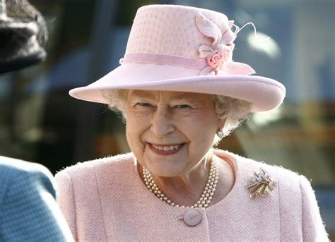 The nearest reus airport is located in 68.3 km from the hotel. Isabel II cumple 91 años como la reina más longeva de ...