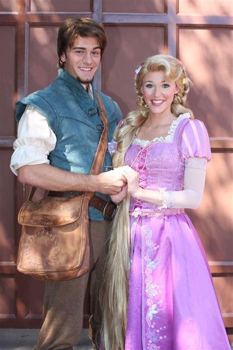 Rapunzel And Flynn Rider In Disneyland Disney Princess Rapunzel
