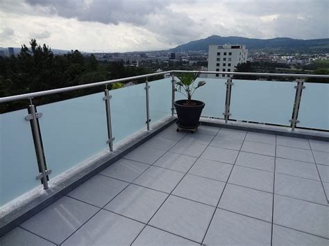 Coba saja pasang pagar kaca. 304 Stainless Steel Balustrade Posting Untuk Pagar Kaca ...
