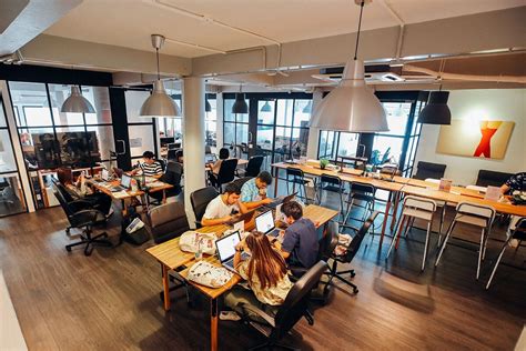 5 manfaat yang tidak banyak diketahui tentang bekerja di coworking space — avenue8 offices